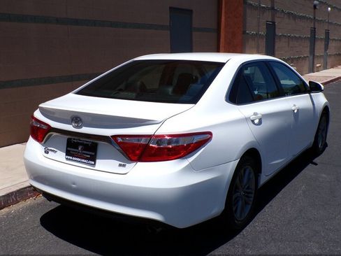 Used 2016 Toyota Camry SE FWD image 7