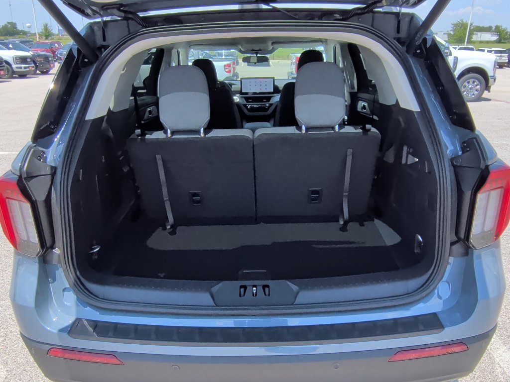 Used 2026 Ford Explorer Active RWD image 40