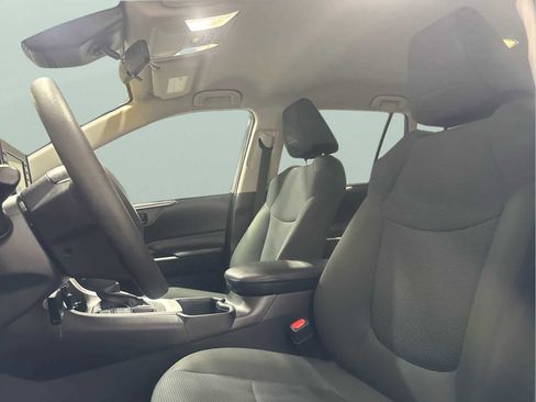 Used 2022 Toyota RAV4 LE image 22