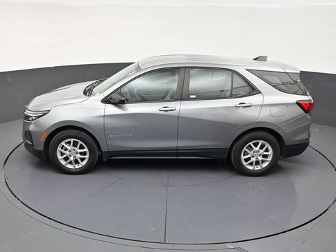 Used 2023 Chevrolet Equinox LS FWD image 14