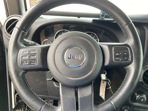 Used 2018 Jeep Wrangler Unlimited Sport AWD/4WD image 40