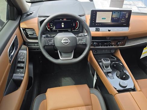 New 2026 Nissan Rogue Platinum AWD/4WD image 13