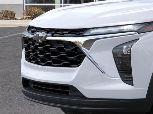 New 2026 Chevrolet Trax LS FWD image 15
