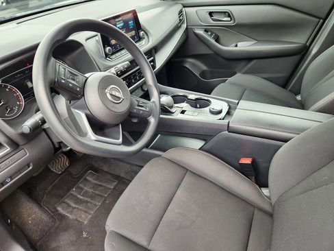 Used 2024 Nissan Rogue S AWD/4WD image 7