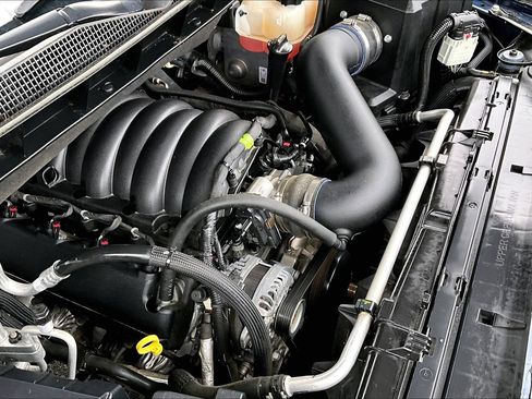 Used 2022 Chevrolet Silverado 1500 High Country image 35