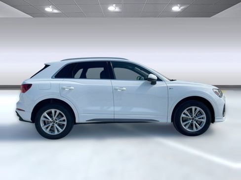 New 2025 Audi Q3 2.0T Premium image 8