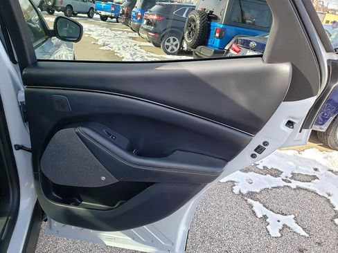 Used 2021 Ford Mustang Mach-E Premium image 17