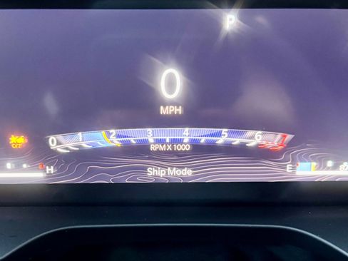 New 2025 Jeep Grand Cherokee Altitude image 12