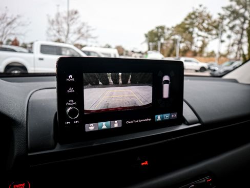 Used 2025 Honda Pilot EX-L image 24