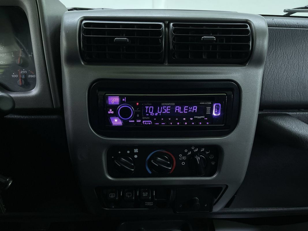 Used 2005 Jeep Wrangler Unlimited AWD/4WD image 21