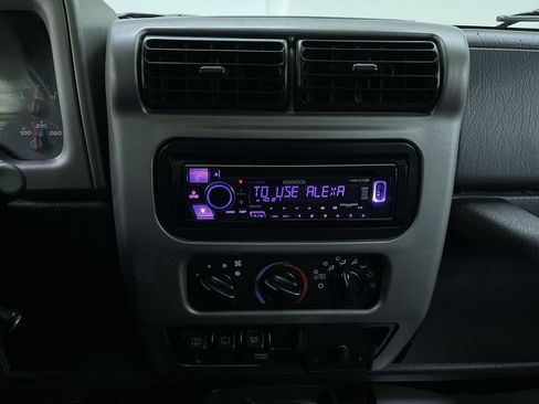 Used 2005 Jeep Wrangler Unlimited AWD/4WD image 21