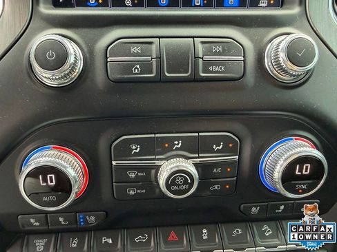 Used 2021 GMC Sierra 2500 Denali w/ Denali Ultimate Package AWD/4WD image 17