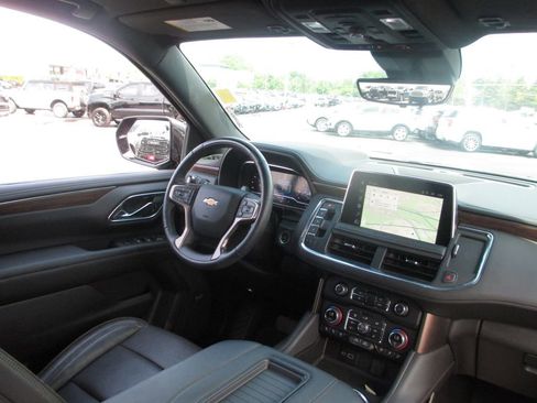 Used 2024 Chevrolet Tahoe High Country w/ Advanced Technology Package AWD/4WD image 29