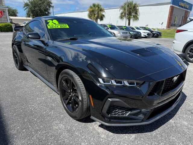 Used 2024 Ford Mustang GT RWD image 3