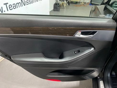 Used 2019 Genesis G80 3.8 AWD/4WD image 22