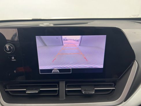 Used 2025 Chevrolet Trax LS image 13