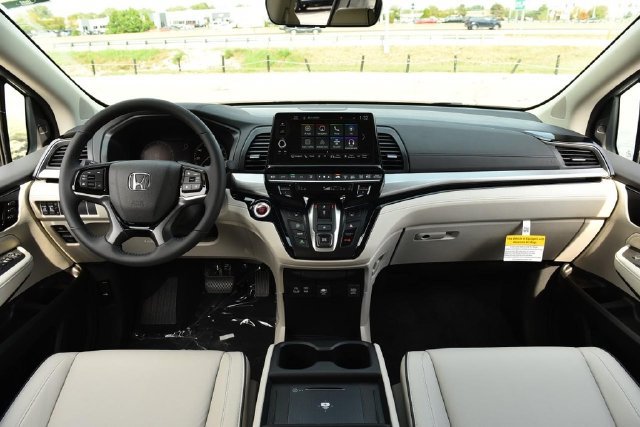 New 2027 Honda Odyssey Touring image 7