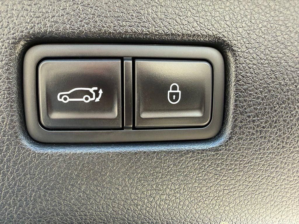 Used 2023 Genesis GV70 2.5T w/ Select Package AWD/4WD image 27