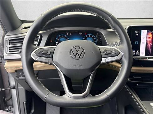Used 2024 Volkswagen Atlas Cross Sport SE FWD image 16