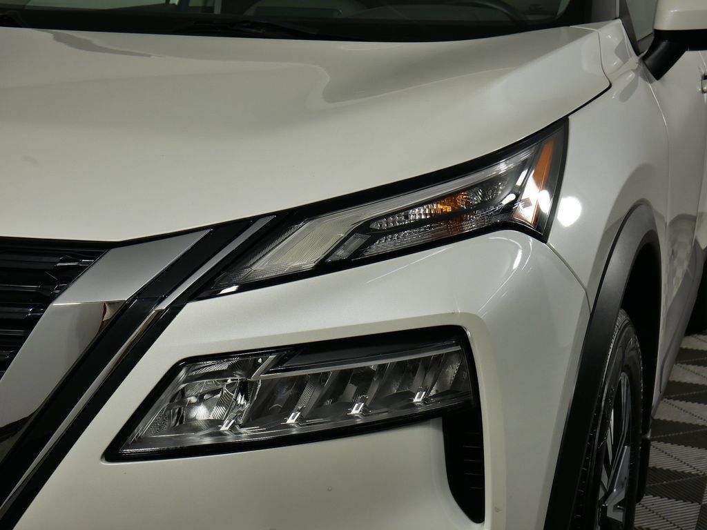 Used 2023 Nissan Rogue SV w/ SV Premium B Package AWD/4WD image 14