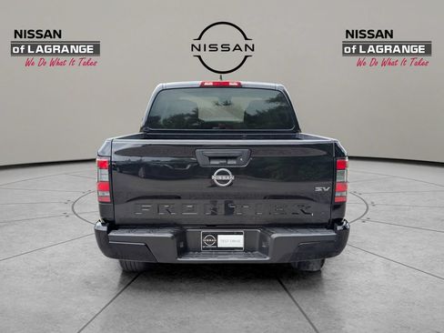 Used 2022 Nissan Frontier SV RWD image 6
