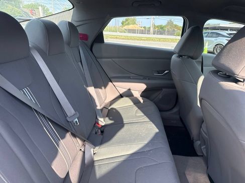 Used 2024 Hyundai Elantra SEL FWD image 19