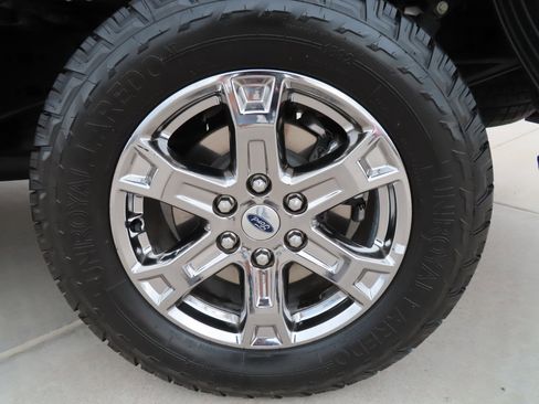 Used 2023 Ford F150 Lariat image 6