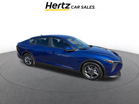 Used 2025 Kia K4 LXS image 1