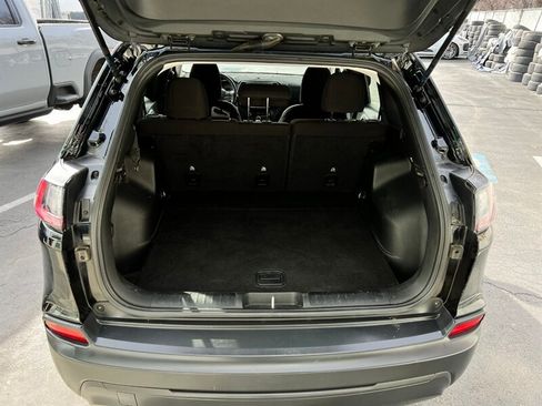 Used 2020 Jeep Cherokee Latitude w/ Cold Weather Group image 22