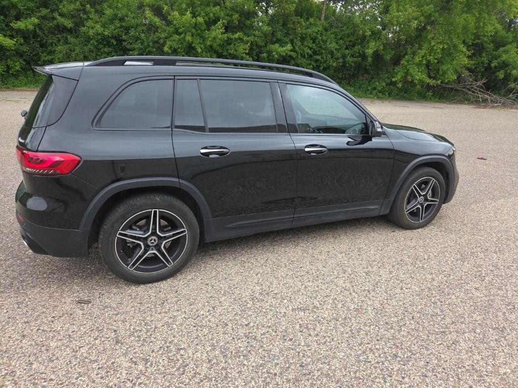 Used 2023 Mercedes-Benz GLB 250 4MATIC image 32