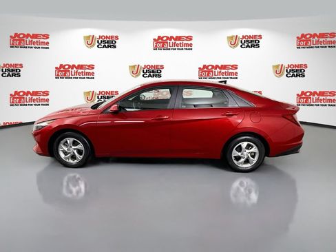 Certified 2023 Hyundai Elantra SE FWD image 13