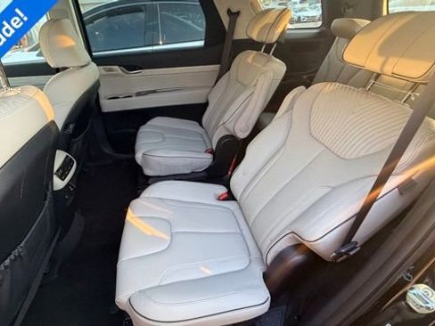 Used 2024 Hyundai Palisade Calligraphy image 10