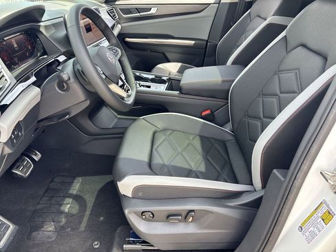 New 2026 Volkswagen Atlas Peak Edition AWD/4WD image 15