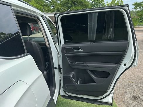 Used 2021 Volkswagen Atlas SE FWD image 22
