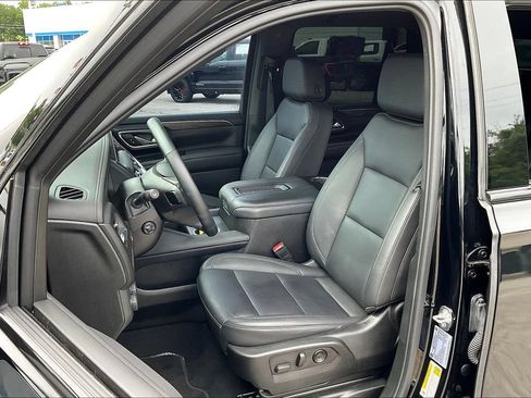Used 2024 Chevrolet Tahoe Z71 w/ Luxury Package AWD/4WD image 23