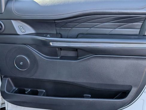 Used 2021 Ford Expedition Platinum image 51