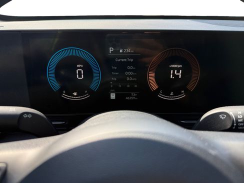 Certified 2025 Hyundai Kona SEL AWD/4WD image 11