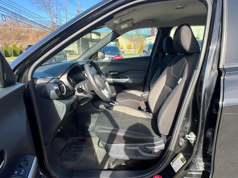 Used 2020 Nissan Kicks SV FWD image 27