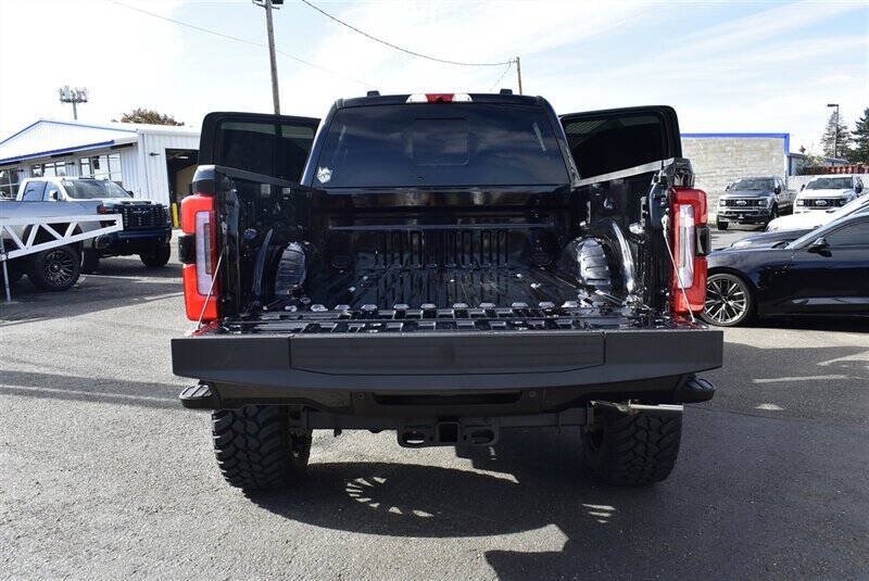 Used 2025 Ford F250 Platinum AWD/4WD image 30