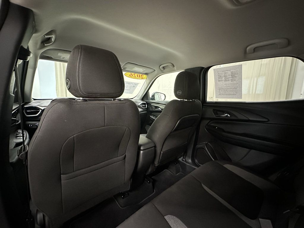 Certified 2026 Chevrolet TrailBlazer LT w/ LT Cold Weather Package FWD image 19