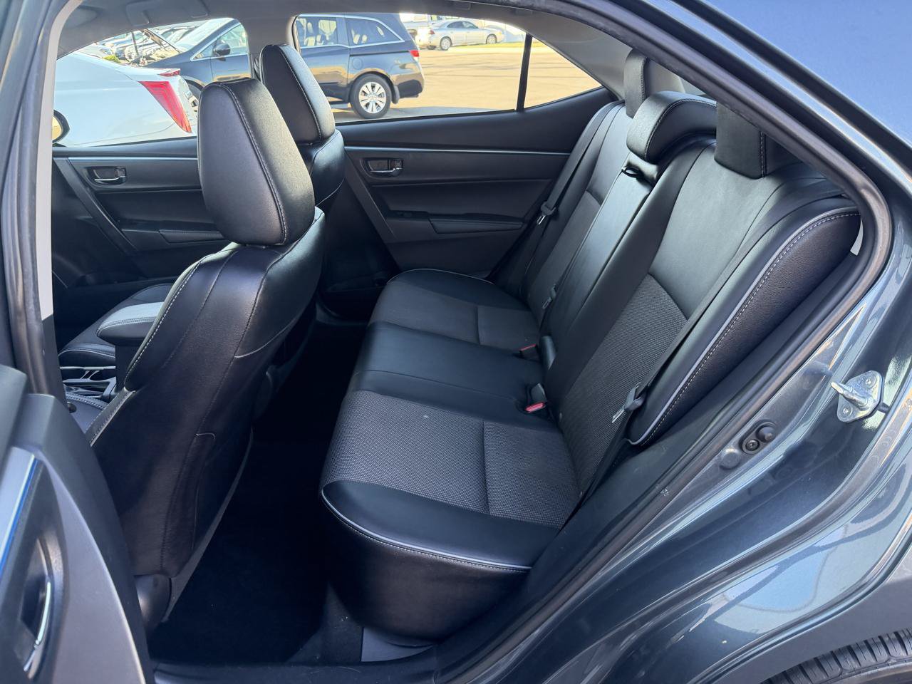 Used 2015 Toyota Corolla S FWD image 14