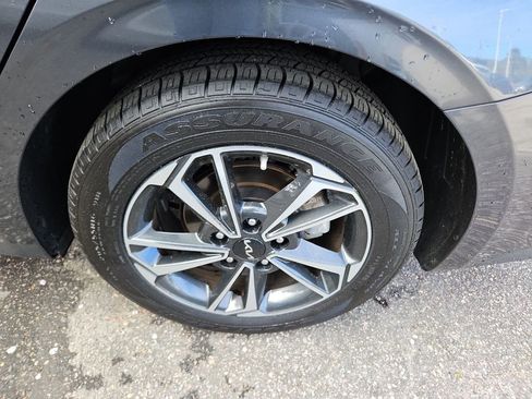 Used 2024 Kia Forte LXS FWD image 28