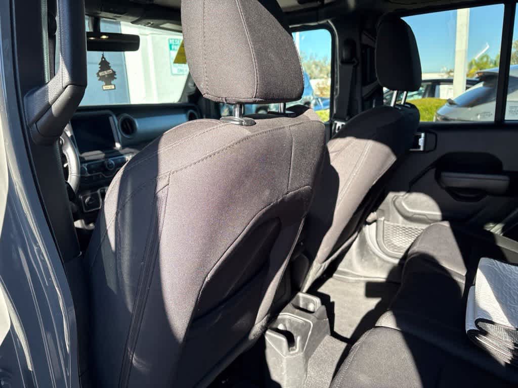 Used 2022 Jeep Wrangler Unlimited Sport AWD/4WD image 7