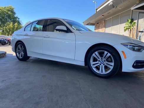 Used 2017 BMW 330i Sedan RWD image 11
