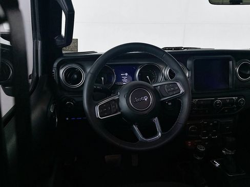 Used 2023 Jeep Wrangler Unlimited Rubicon 4xe image 17