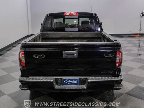 Used 2017 GMC Sierra 1500 Denali w/ Denali Ultimate Package AWD/4WD image 34