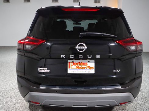 Used 2023 Nissan Rogue SV FWD image 8