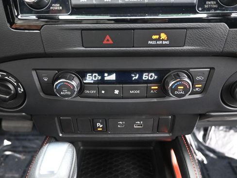 Used 2023 Nissan Frontier PRO-4X w/ Technology Package image 28