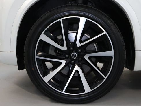 Used 2020 Volvo XC90 T6 Momentum w/ Protection Package Premier AWD/4WD image 39
