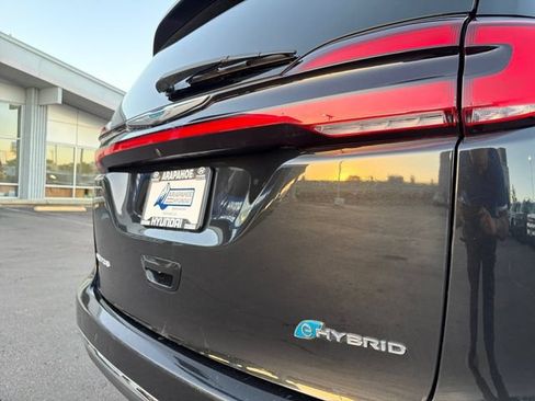 Used 2021 Chrysler Pacifica Touring w/ Cold Weather Group FWD image 30